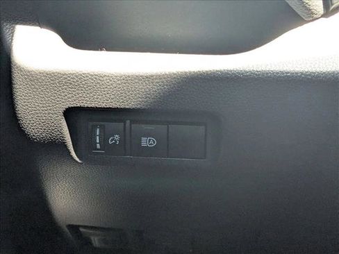 Used 2021 Toyota RAV4 LE w/ Carpet Mat Package (TMS) FWD image 17