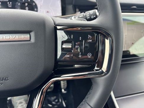 Certified 2026 Land Rover Range Rover Evoque Dynamic SE AWD/4WD image 23