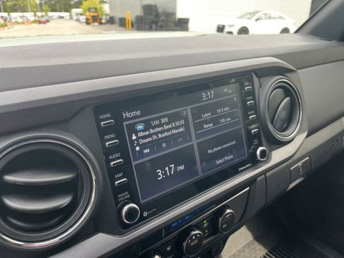 Used 2023 Toyota Tacoma TRD Off-Road AWD/4WD image 9
