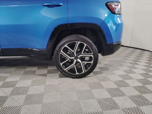 Used 2025 Jeep Compass Limited w/ Elite Group image 11