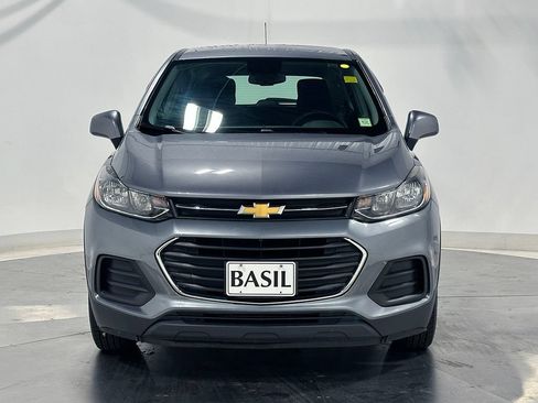 Used 2020 Chevrolet Trax LS FWD image 9