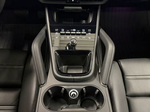 Certified 2026 Porsche Cayenne E-Hybrid Coupe AWD/4WD image 23