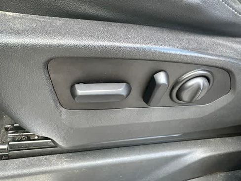 Used 2021 Chevrolet Silverado 1500 LT Trail Boss w/ Convenience Package II AWD/4WD image 7