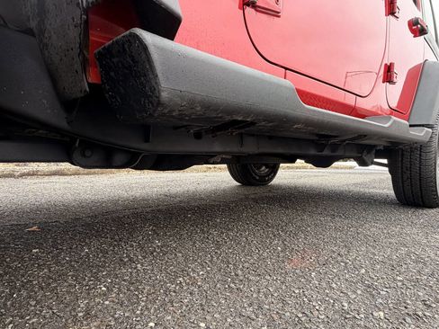 Used 2011 Jeep Wrangler Unlimited Sport w/ Dual Top Group image 19