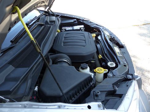 Used 2019 Dodge Grand Caravan SE FWD image 17
