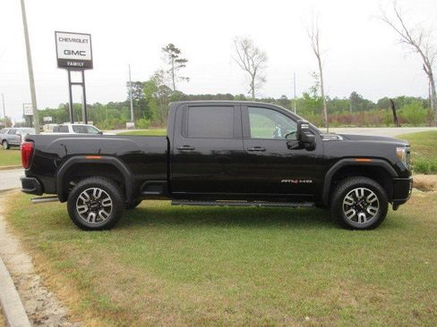 Used 2023 GMC Sierra 2500 AT4 w/ AT4 Preferred Package AWD/4WD image 8
