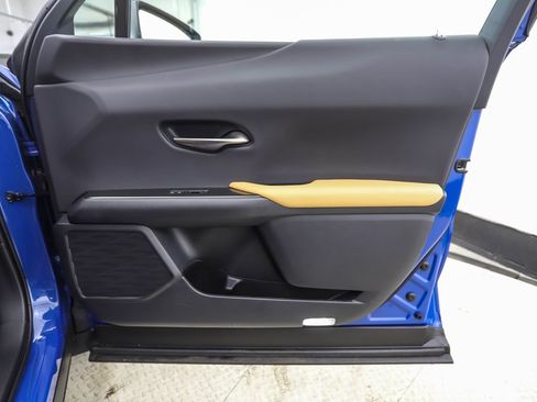 Used 2025 Lexus UX 300h AWD w/ Accessory Package (Z1) image 27