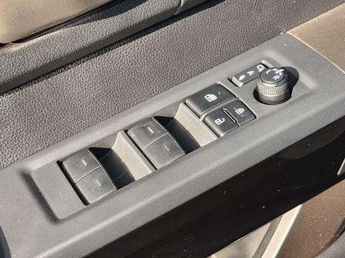 Used 2022 Toyota Tundra Limited image 28