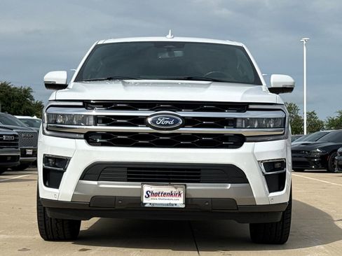Used 2024 Ford Expedition Limited RWD image 2