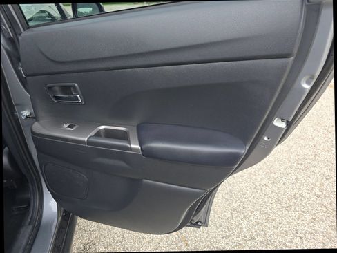 Used 2025 Mitsubishi Outlander Sport AWD image 18