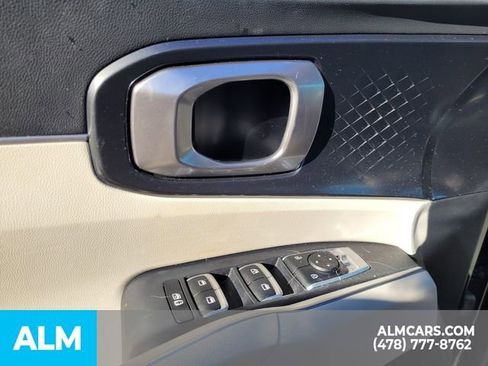 Used 2025 Kia Sorento S w/ Panoramic Sunroof Package image 17