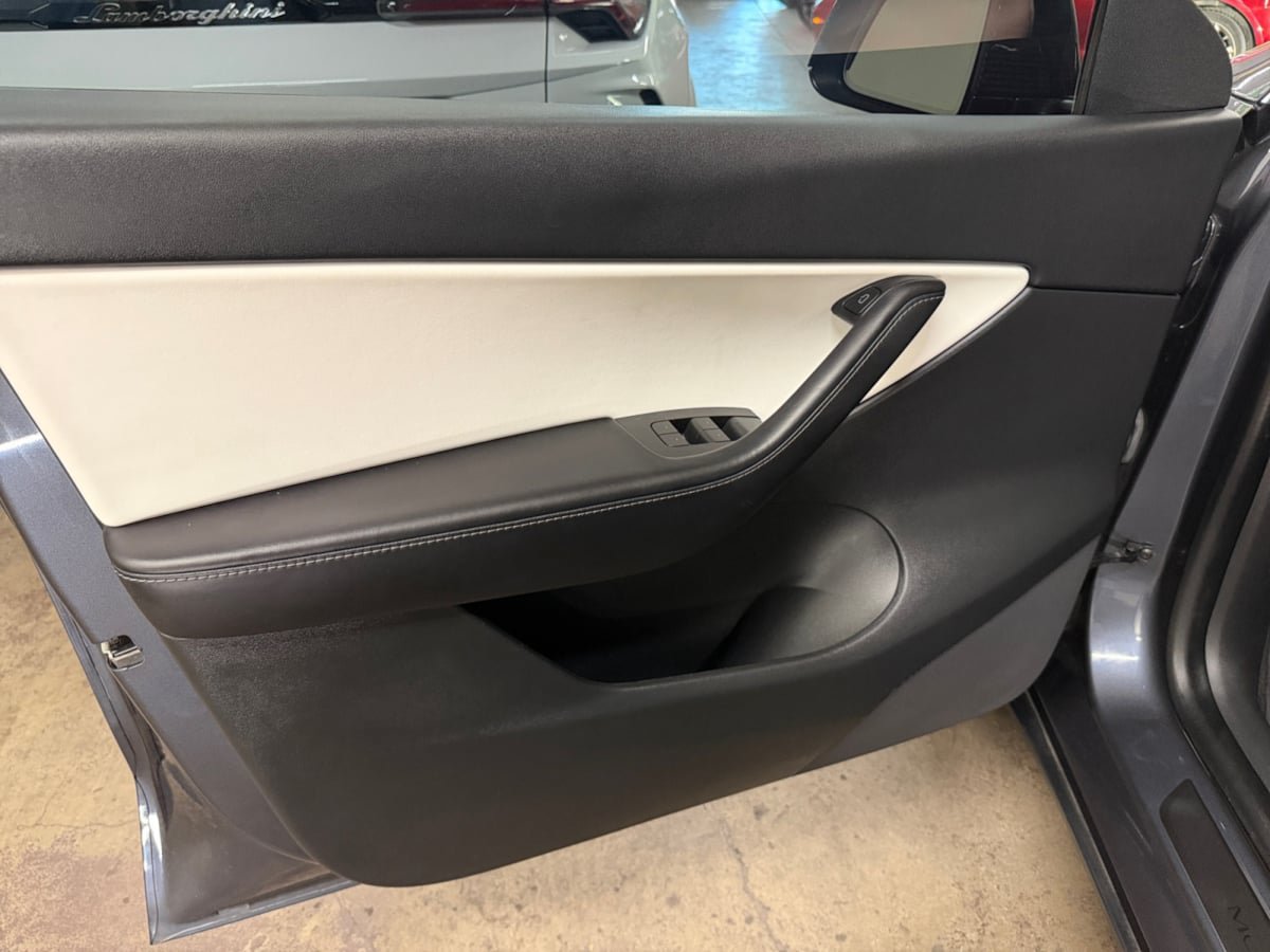 Used 2021 Tesla Model Y Performance AWD/4WD image 10