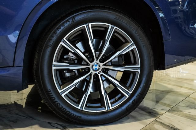 Used 2022 BMW X5 sDrive40i w/ M Sport Package RWD image 51