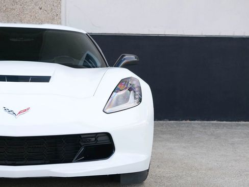 Used 2016 Chevrolet Corvette Stingray Coupe w/ 3LT Preferred Equipment Group image 3