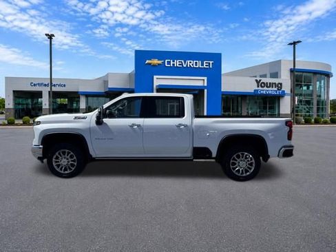 Used 2025 Chevrolet Silverado 3500 LTZ w/ LTZ Plus Package AWD/4WD image 4