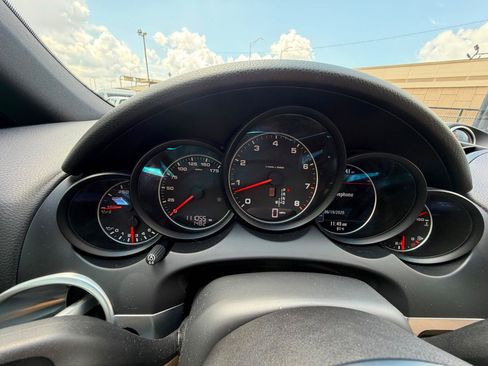 Used 2016 Porsche Cayenne AWD/4WD image 12