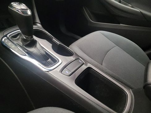 Used 2019 Chevrolet Cruze LS FWD image 26