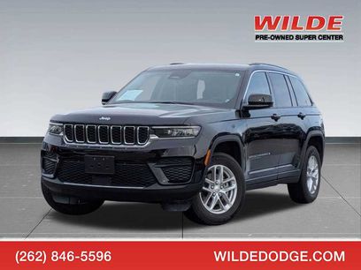 Used 2023 Jeep Grand Cherokee Laredo