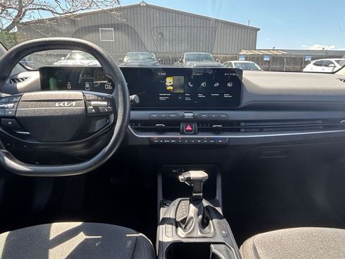 Used 2025 Kia K4 FWD image 30