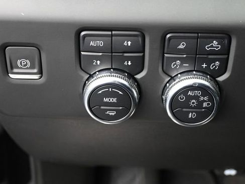 Used 2024 GMC Sierra 1500 Denali image 38