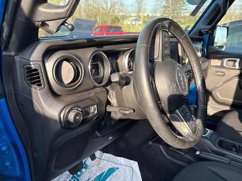 Used 2023 Jeep Wrangler Unlimited Sport image 8