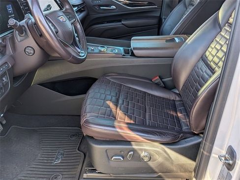 Certified 2023 Cadillac Escalade Sport Platinum w/ LPO, ONYX Package image 21