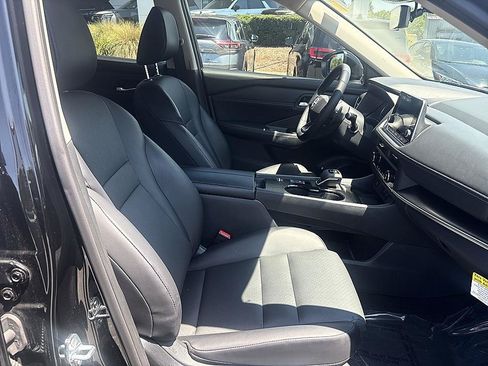 Certified 2026 Nissan Rogue SV w/ SV Premium Package FWD image 19