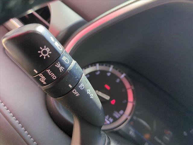 Used 2021 Toyota Highlander XLE FWD image 11