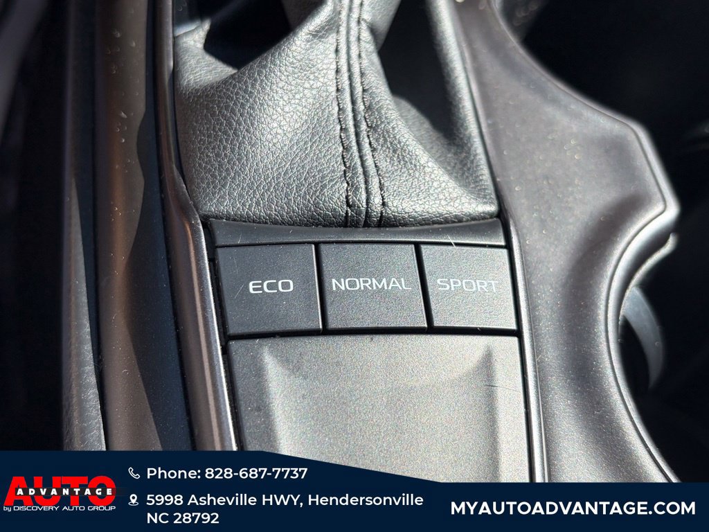 Used 2024 Toyota Camry SE FWD image 17