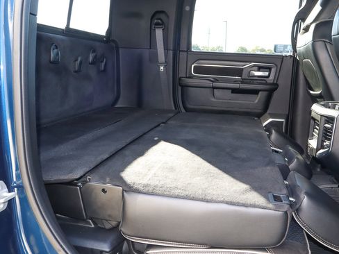 Used 2024 RAM 2500 Laramie w/ Sport Appearance Package image 25