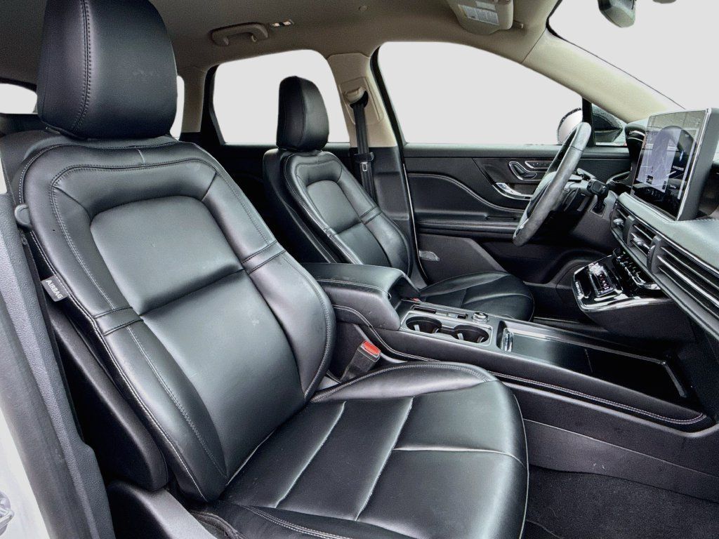 Used 2023 Lincoln Corsair FWD image 32