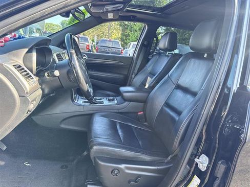 Used 2018 Jeep Grand Cherokee Limited AWD/4WD image 7