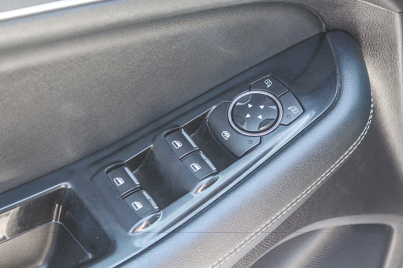Used 2019 Ford Edge ST w/ Equipment Group 401A AWD/4WD image 25