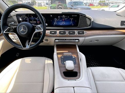 Used 2025 Mercedes-Benz GLE 350 4MATIC image 18