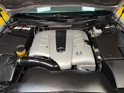 Used 2004 Lexus LS 430 RWD image 43
