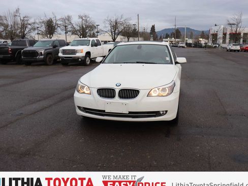 Used 2010 BMW 528i xDrive 528i xDrive image 1