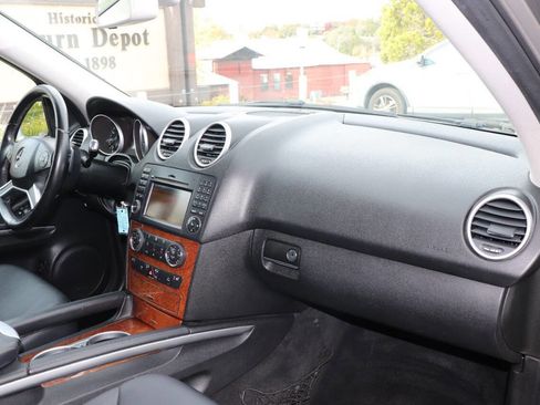 Used 2009 Mercedes-Benz ML 320 BlueTEC 4MATIC image 34