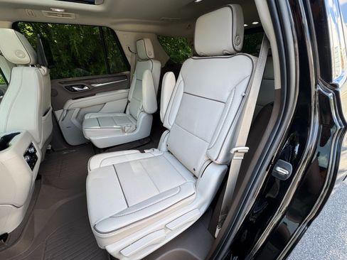 Used 2021 GMC Yukon Denali w/ Denali Ultimate Package AWD/4WD image 54