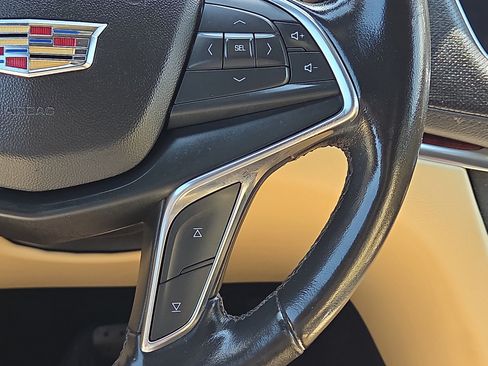 Used 2019 Cadillac XT5 Luxury FWD image 22