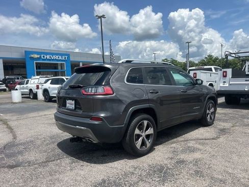 Used 2019 Jeep Cherokee Limited AWD/4WD image 3