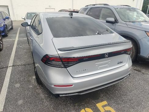 Used 2025 Honda Accord Sport image 7