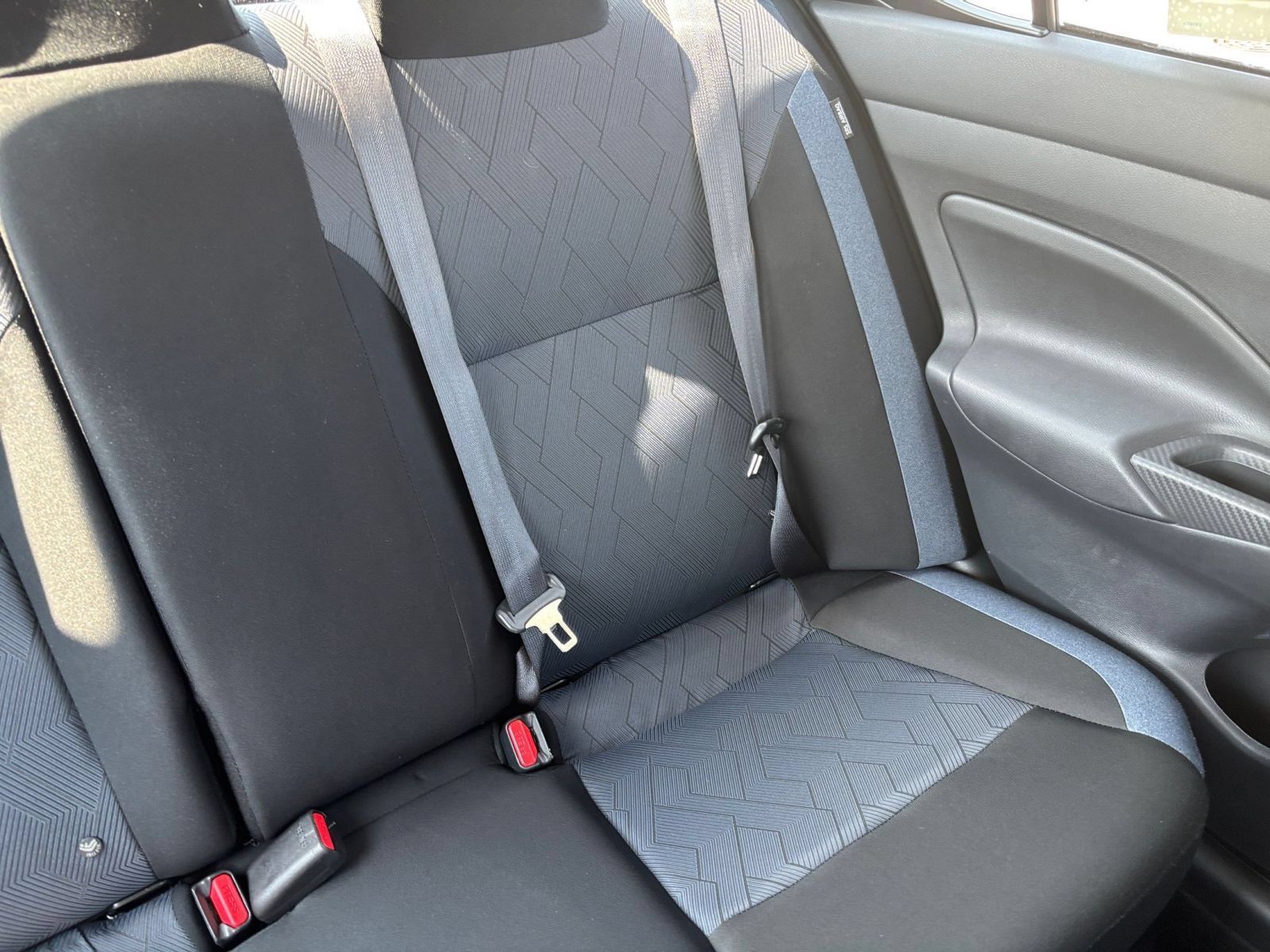 Used 2025 Nissan Versa SV FWD image 34