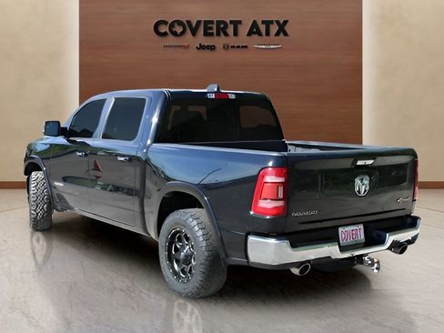 Used 2022 RAM 1500 Laramie AWD/4WD image 3