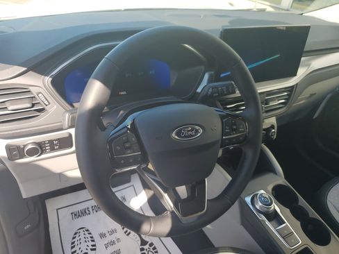 New 2025 Ford Escape Active w/ Active Premium Tech Pack image 16