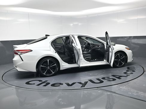 Used 2019 Toyota Camry XSE image 25