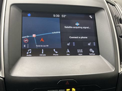 Used 2019 Ford Edge SEL image 21