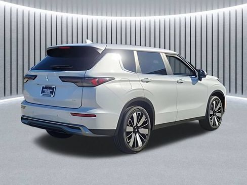 New 2026 Mitsubishi Outlander SE FWD image 6