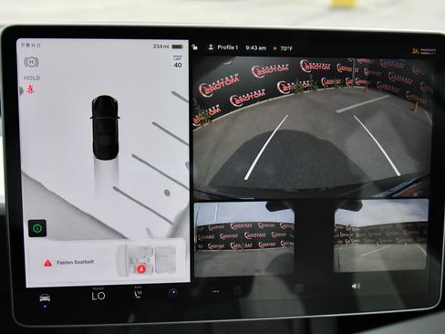 Used 2023 Tesla Model 3 Standard Range image 18