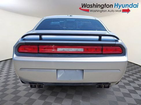 Used 2014 Dodge Challenger SXT RWD image 5