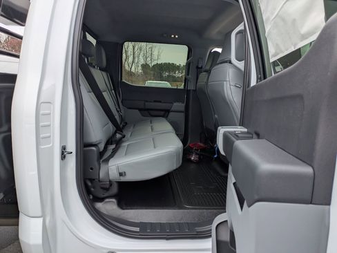 New 2026 Ford F550 2WD Crew Cab Super Duty w/ XL Chrome Package image 29